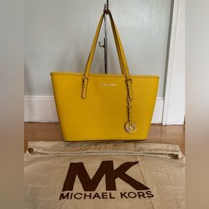 Michael Kors Yellow Tote w dust bag in EUC